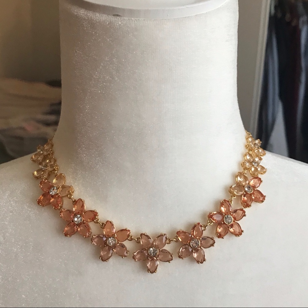 Kate Spade bed of roses necklace - Picture 1 of 4